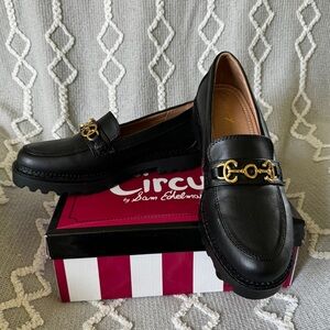 Circus by Sam Edelman Women's Deana Black Lug Sole Loafers Size 7.5 Gold Accent